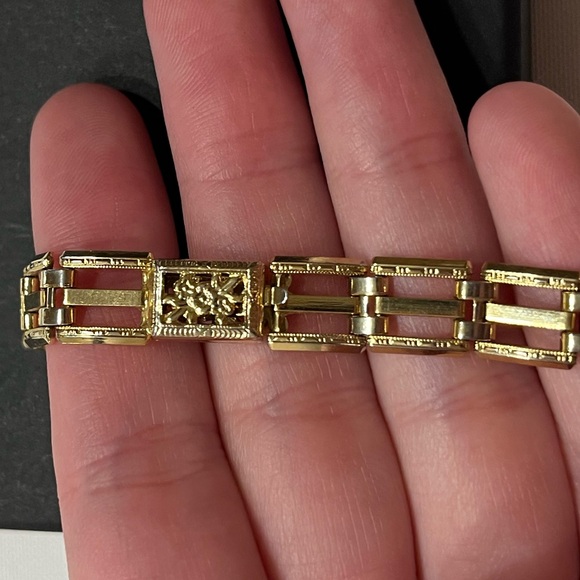 Vintage gold tone bracelet - Picture 8 of 8